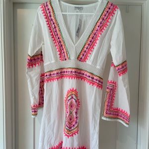NWT Debbie Katz embroidered swim cover up size M — gorgeous detailing!